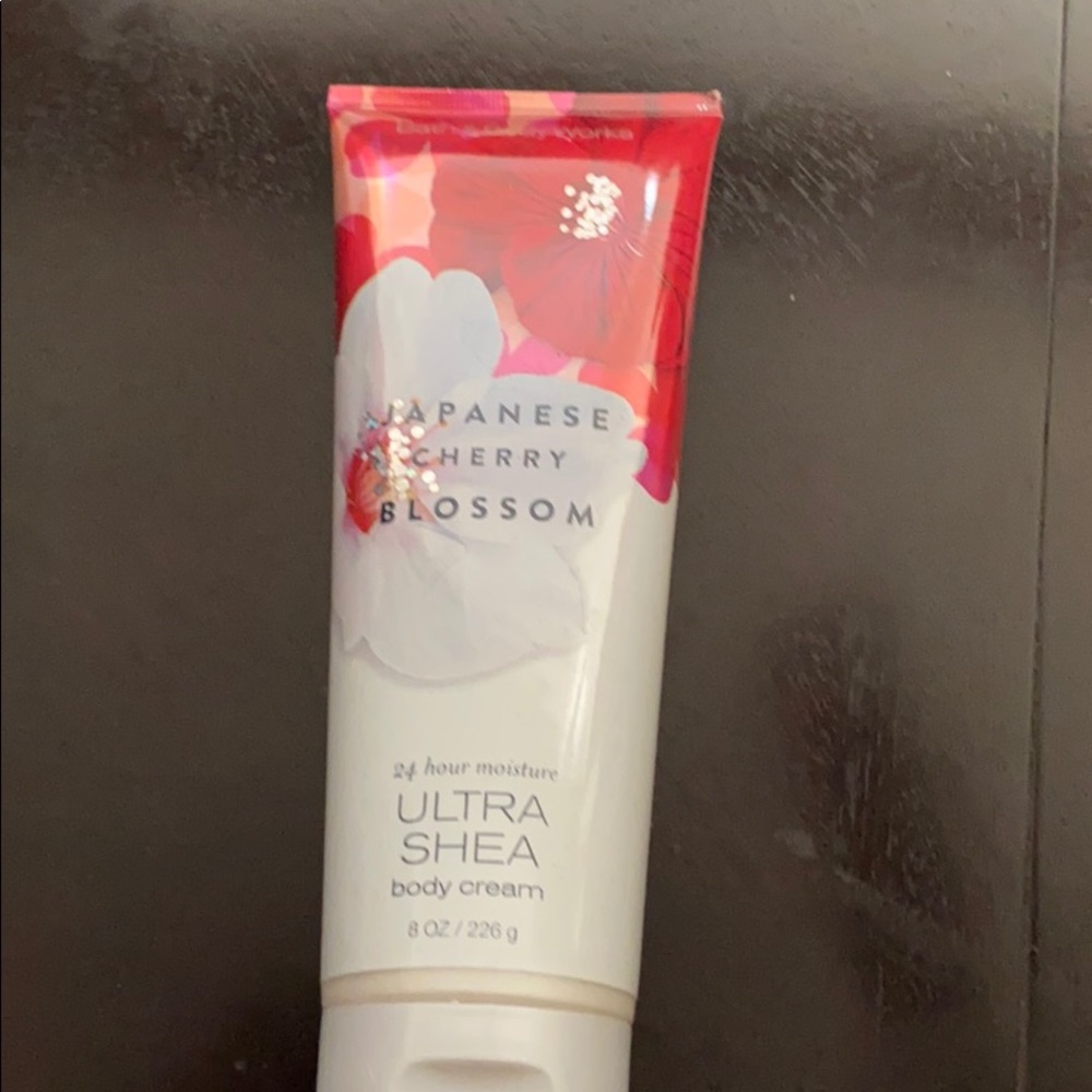 japanese cherry blossom lotion